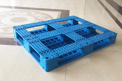 Regarding flame-retardant plastic pallets 7 Regarding flame-retardant plastic pallets 7